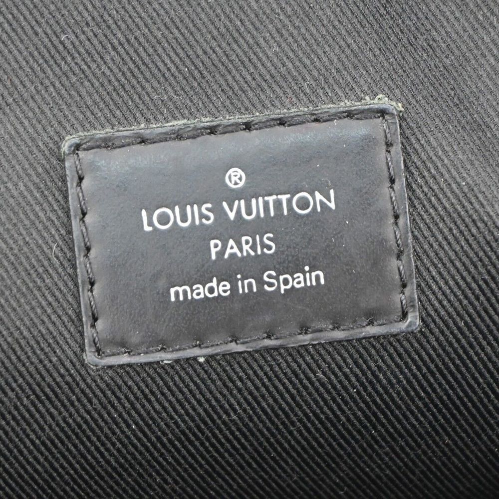 LOUIS VUITTON Reporter Dayton Shoulder Bag - Picture 7 of 16
